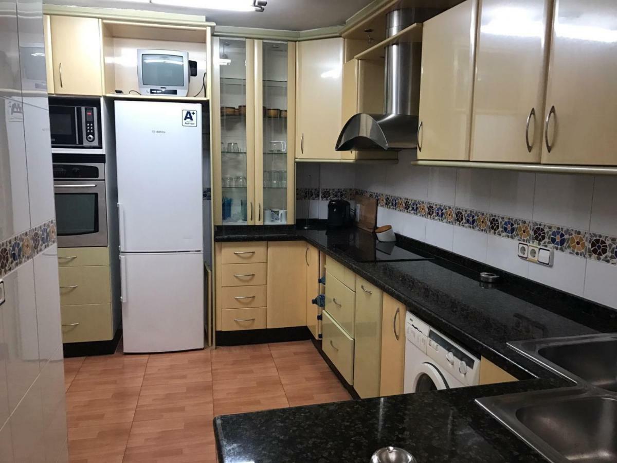 Apartamento Turistico Loyola Бенидорм Экстерьер фото